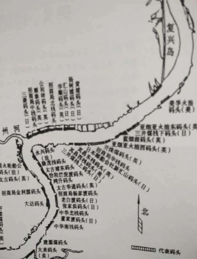 布局密集的工厂码头.jpeg